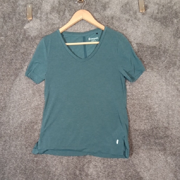 cotopaxi Tops - Cotopaxi Womens Paseo Travel V Neck T Shirt Womens Xs Short Sleeve